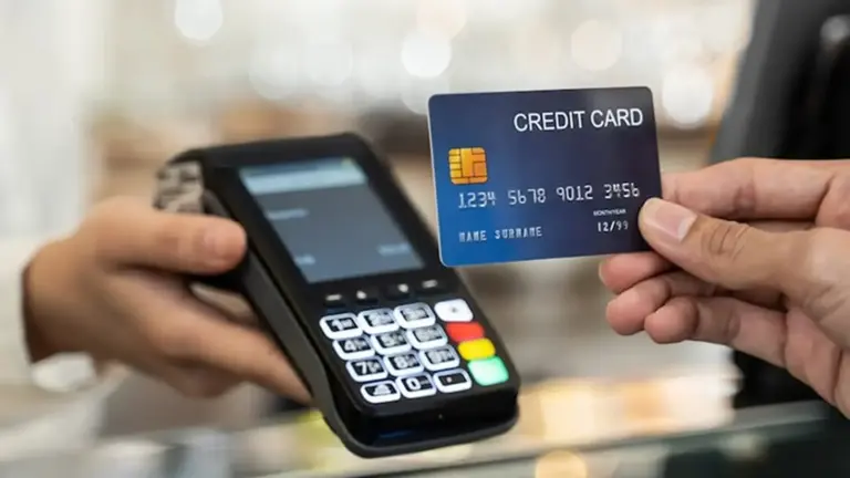 Tín dụng tăng trưởng nóng