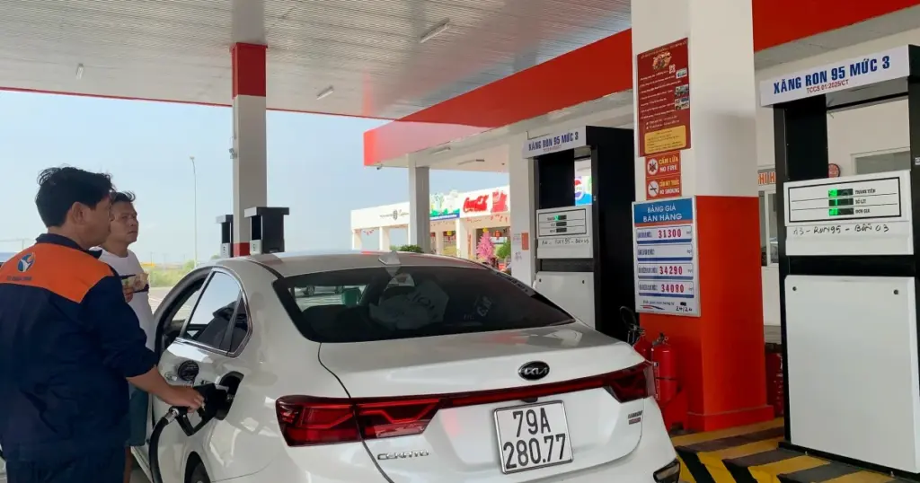 Giá dầu hôm nay 2903