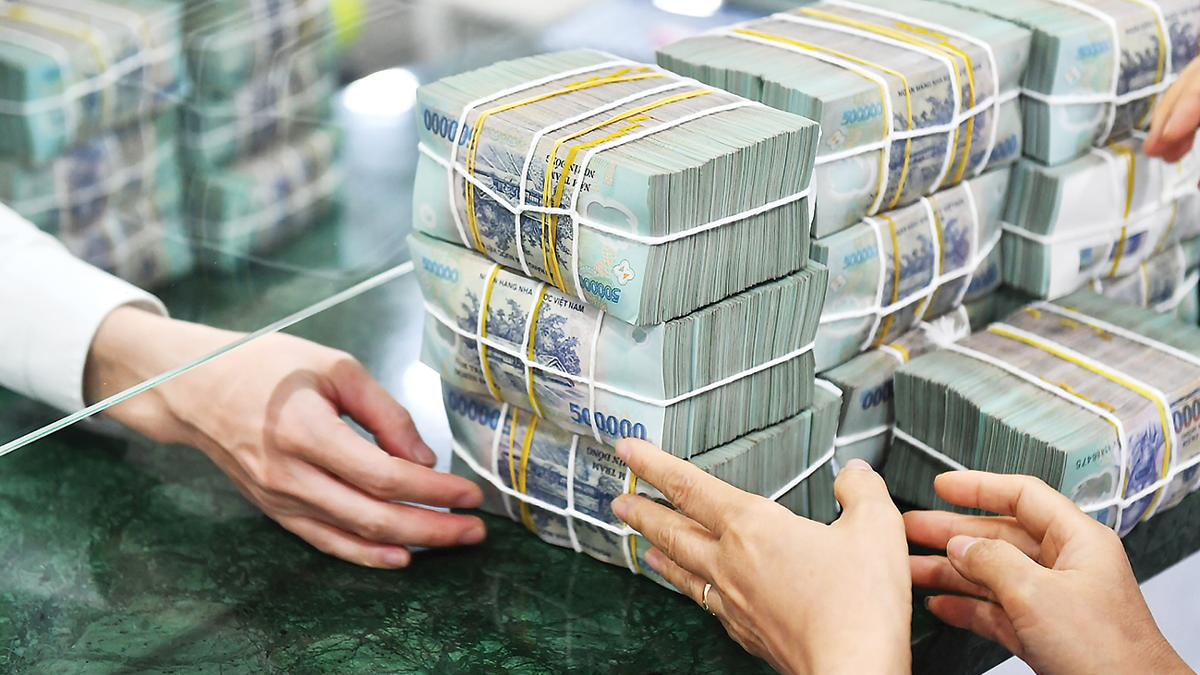 Tín dụng tăng trưởng nóng