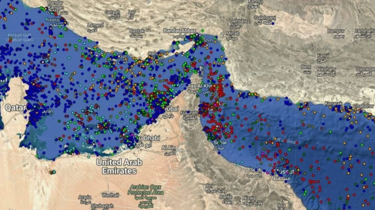Eo biển Hormuz tê liệt