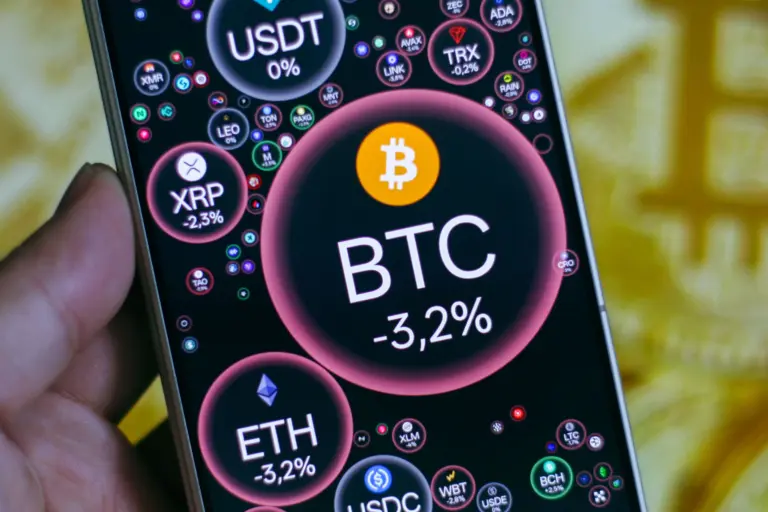 Bitcoin dao động 67.000 USD tháng 4/2026