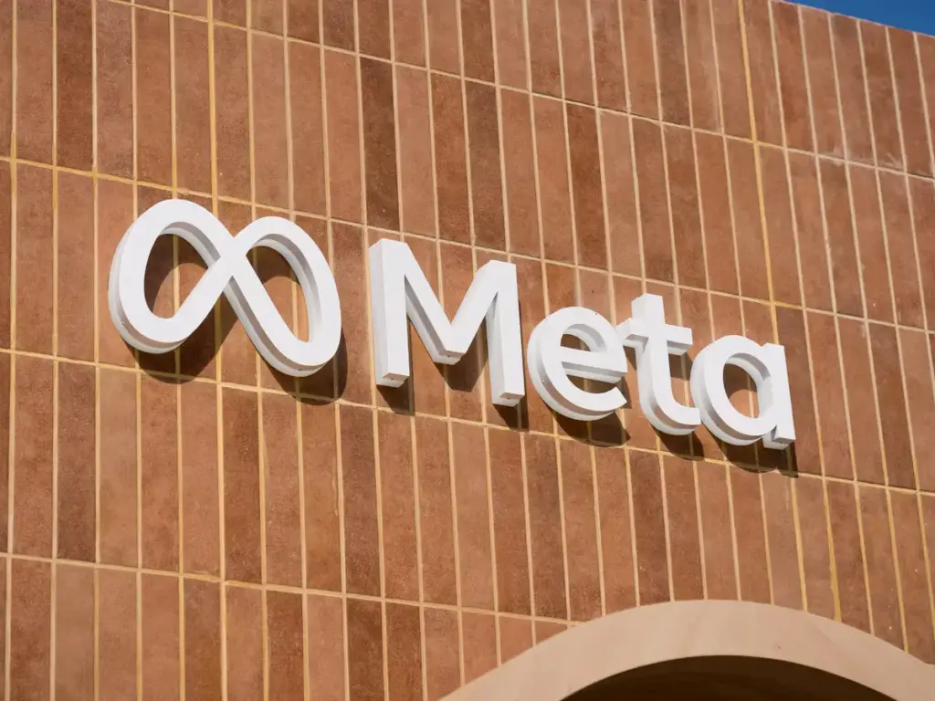 Meta tạm dừng hợp tác Mercor